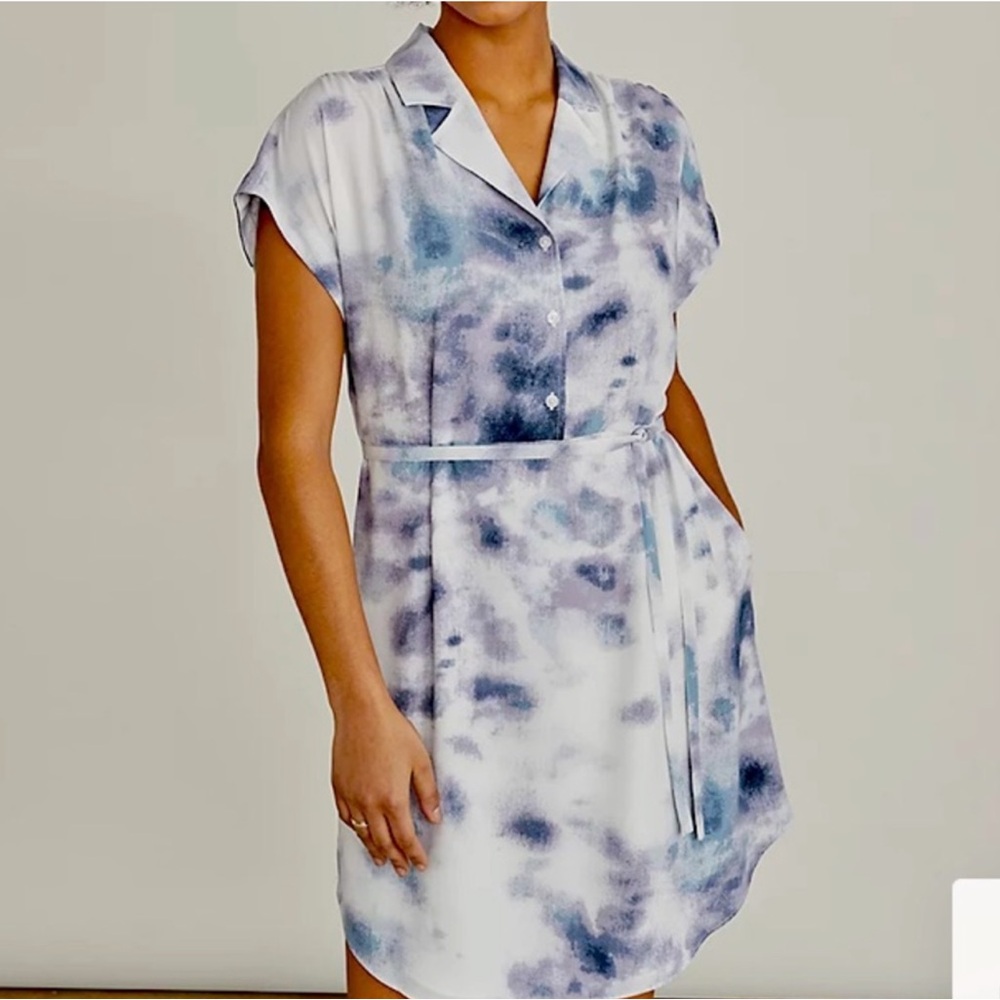 Elizabeth and James Short Sleeve Blue Patterned Dress Sz M